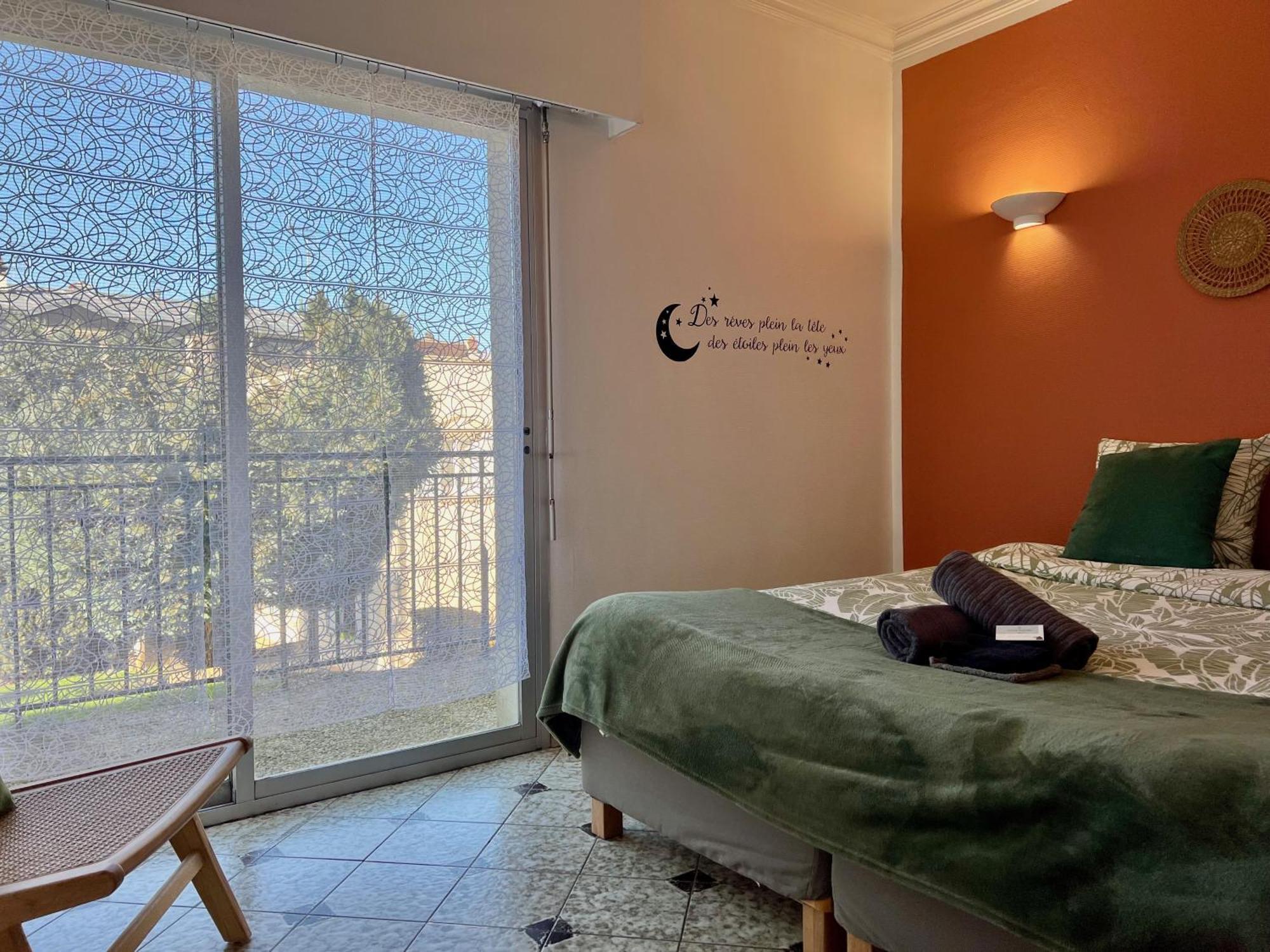 Appart'Hotel Nuiteejour Versailles Saint Cyr L'Ecole Exterior foto