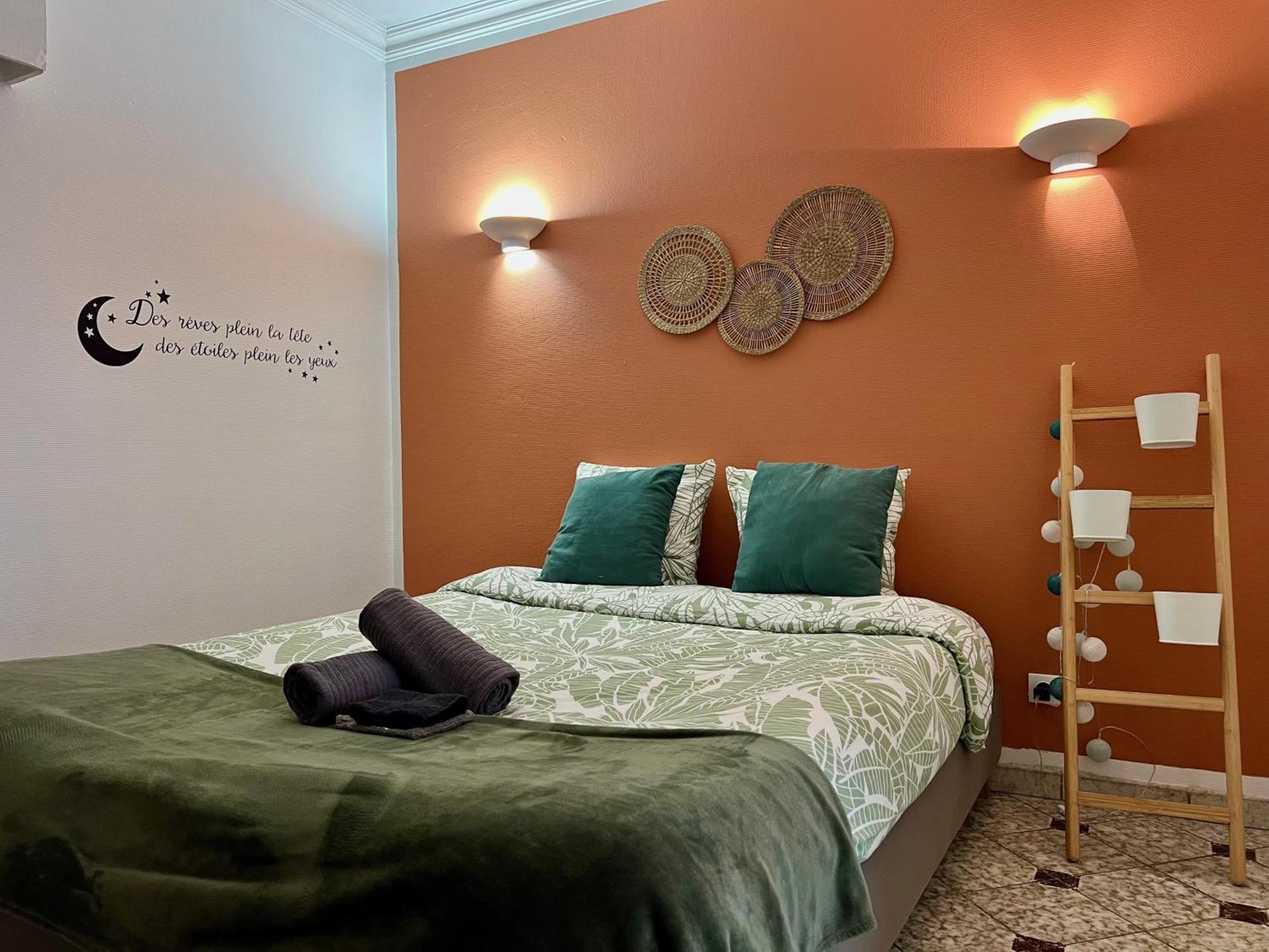 Appart'Hotel Nuiteejour Versailles Saint Cyr L'Ecole Exterior foto