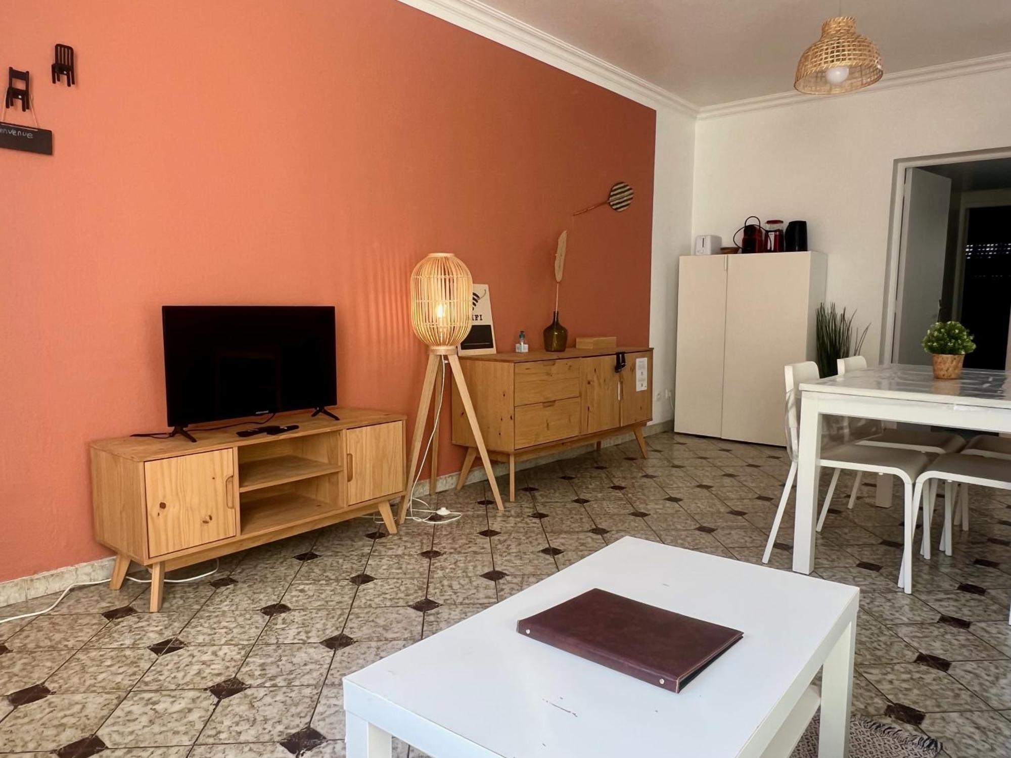 Appart'Hotel Nuiteejour Versailles Saint Cyr L'Ecole Exterior foto